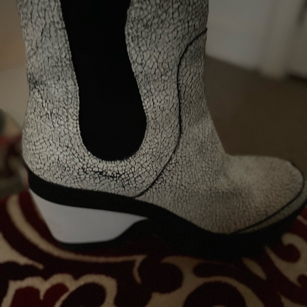 Hunter Chelsea Boots/Booties - Picture 2 of 6
